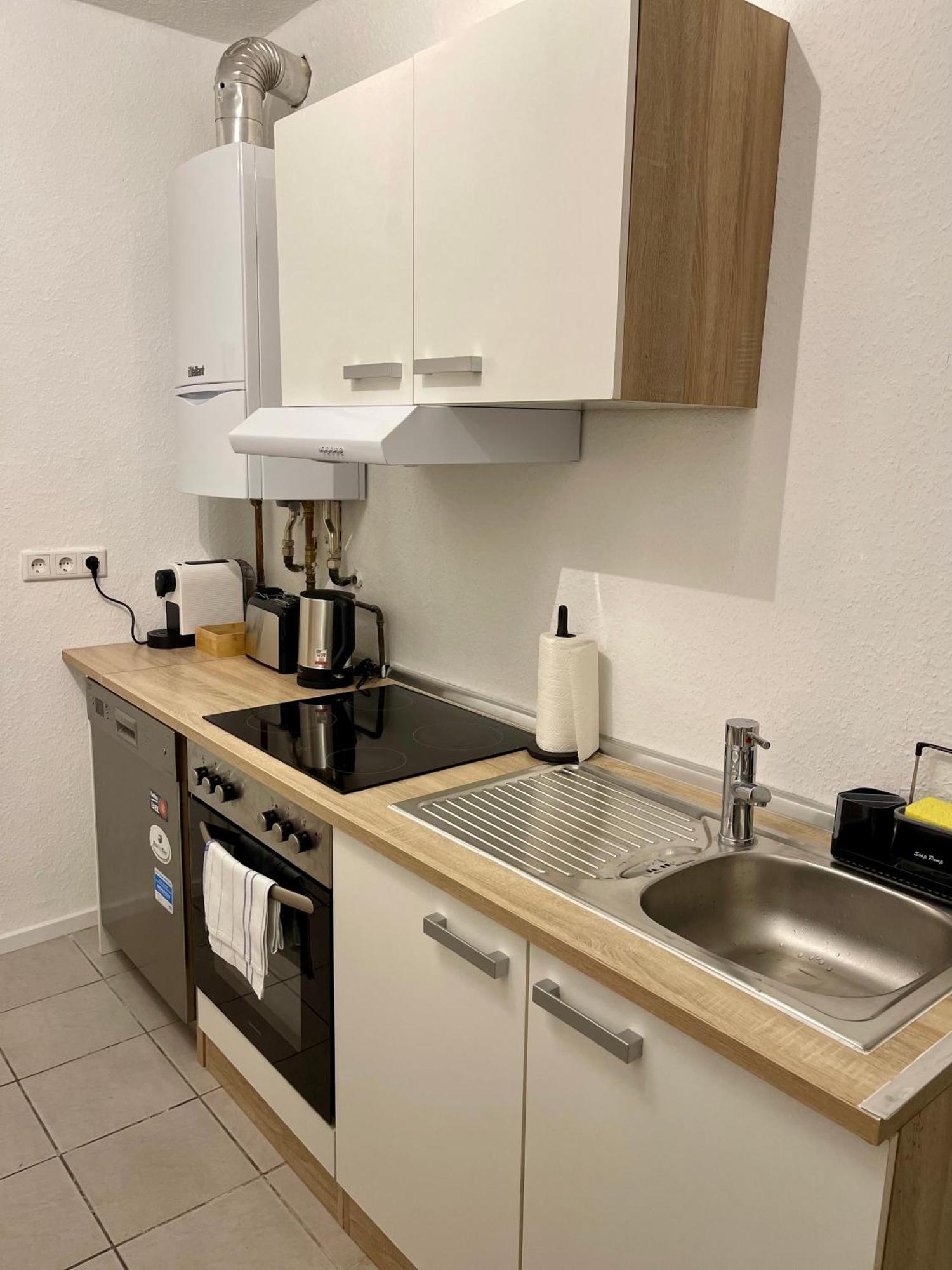 Raha Apartments - Ihr Komfortables Zuhause - Garten - Vollausstattung - Balkon - Parkplatz Kassel Exteriör bild